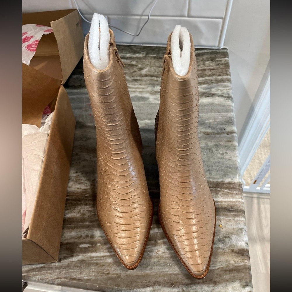 Tab Caty Boot